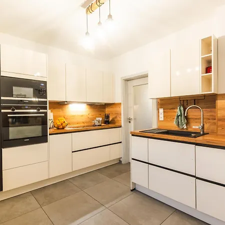 Luxus-ferienhaus Mit Sauna, Hot Tub Und Grandiosem Panorama