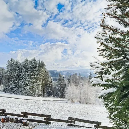 بيت للعطل Luxus-ferienhaus Mit Sauna, Hot Tub Und Grandiosem Panorama