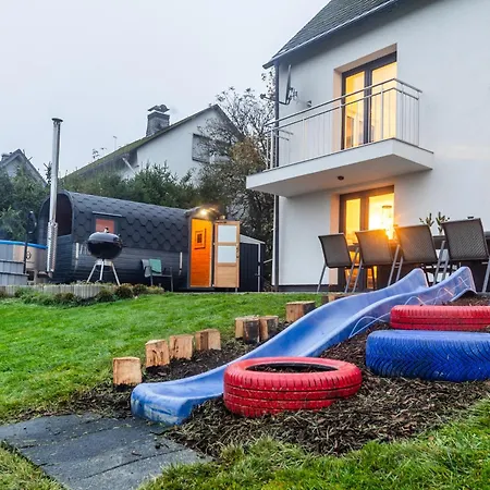 Luxus-ferienhaus Mit Sauna, Hot Tub Und Grandiosem Panorama بيت للعطل